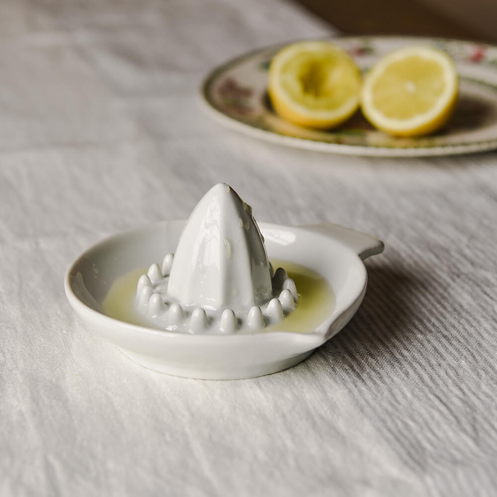 Plain Lemon Squeezer in White Porcelain