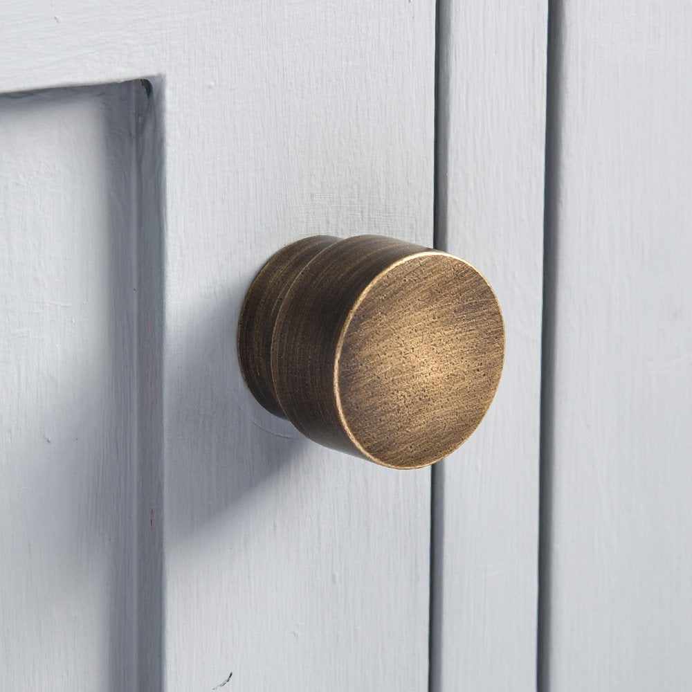 CYH 20 Pack Round Brass Door Knobs - 30mm Vintage Drawer Pulls For Furniture, Dresser, Cabinet CYH 20 Pack Round Brass Door Knobs - 30mm Vintage Drawer Pulls For Furniture, Dresser, Cabinet
