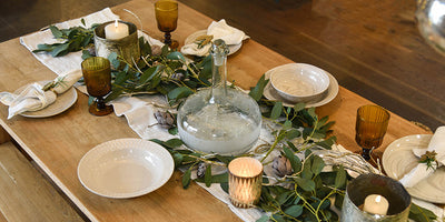 Easy Ways To Decorate Your Christmas Table