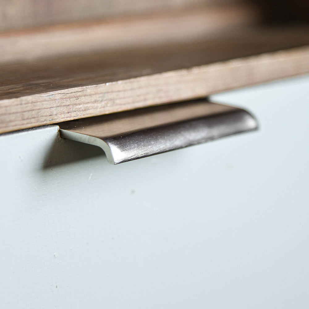 Curved Cabinet Edge Pull in Satin Nickel