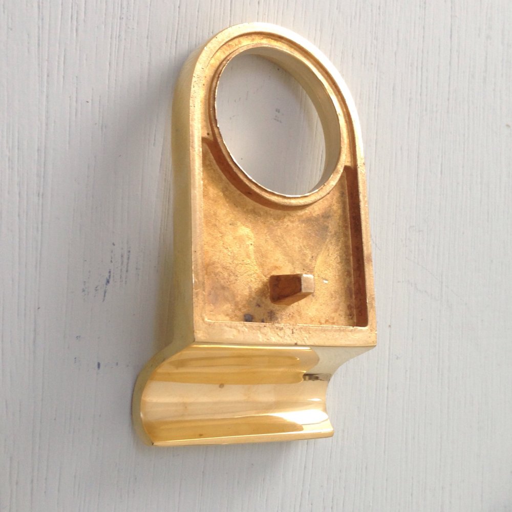 Back of Cylinder Latch Pull in Polished Brass